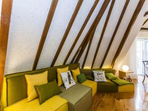 Carmo Chiado Deluxe Apartment