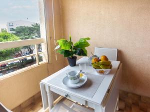 Studio Les Regates-2 by Interhome