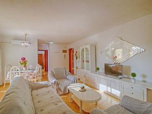 Apartment Apolo IV-12 by Interhome