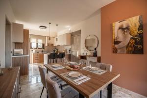 Cretan Sea View Apt 10mins to beach, old town, city