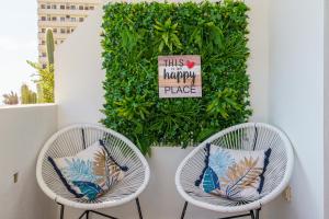 2nd line from the beach , seaviews + parking &pool