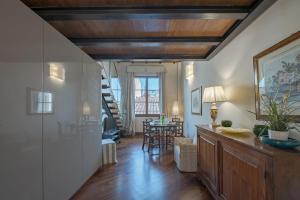 Tiziano big penthouse in the Oltrarno
