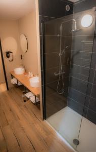 Hotels Hotel Le Picors : Grande Chambre Familiale