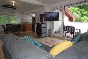 Bakers Pond Loft Apartment