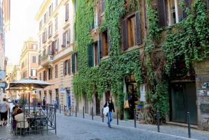 Near Colosseum by Varental 2BR + 1SB