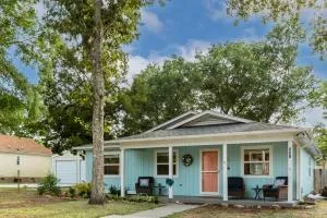 Beach Please by Oak Island Accommodations - Midway