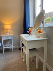 Cosy Bungalow Near Open Countryside