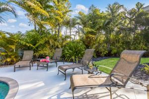 Endless Summer - 210-56th St