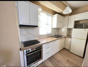 LETI APARTMENTS 21 ST