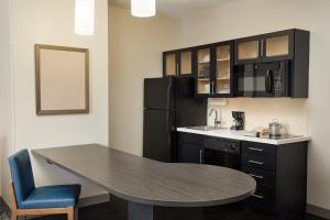 Candlewood Suites Charleston-Northwoods by IHG