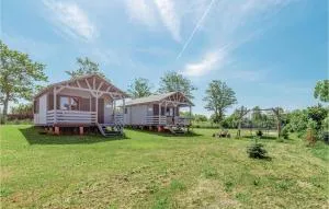 Nice Home In Mscice With Wifi - Mścice