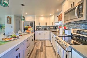 Renton Escape about 16 Mi to Downtown Seattle!