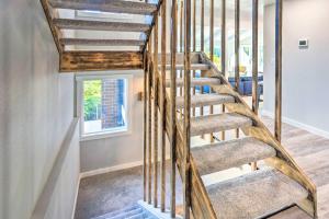 Lakeside Lacey Gem with Sauna and Private Dock