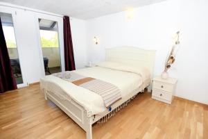 Luxury villa with a swimming pool Manjadvorci, Marcana - 7731