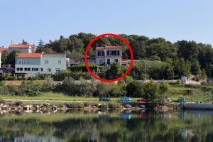 Apartments with parking space Pula - 7681