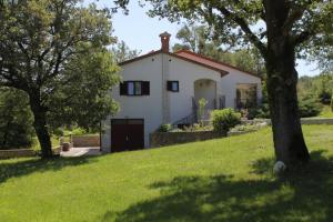 Holiday house with a parking space Krsan - Vlasici, Central Istria - Sredisnja Istra - 7685