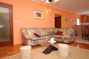 Holiday house with a parking space Krsan - Vlasici, Central Istria - Sredisnja Istra - 7685