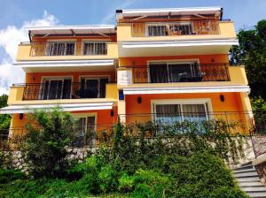 Apartments with a parking space Icici, Opatija - 7785 