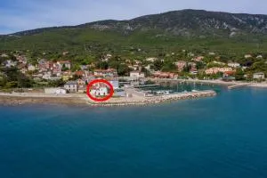 Apartment Nerezine 7963b - Punta Križa