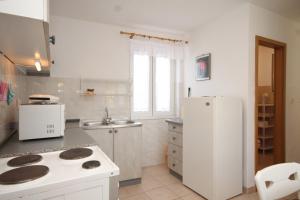 Holiday apartments Osor, Losinj - 8004