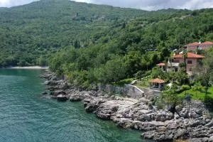 Apartments by the sea Medveja, Opatija - 7722 - Lovranska Draga