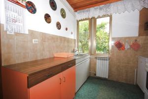 Apartments with a parking space Lovran, Opatija - 7802