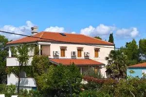 Apartments and rooms with parking space Nerezine, Losinj - 8049 - Osor