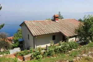 Apartments by the sea Medveja, Opatija - 7852 - لوفران