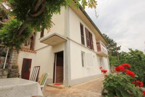 Apartments by the sea Medveja, Opatija - 7852 
