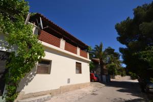 Apartments by the sea Mali Losinj (Losinj) - 7996 