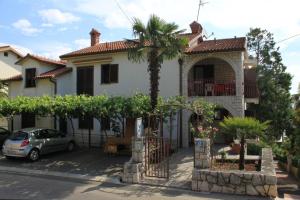 Apartments by the sea Icici, Opatija - 7745 