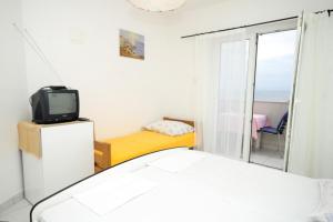 Apartments and rooms by the sea Mali Losinj (Losinj) - 7977