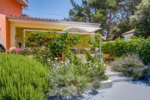 Apartments by the sea Artatore, Losinj - 7952