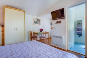 Apartments by the sea Artatore, Losinj - 7952