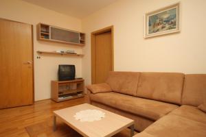 Apartment Mali Losinj 7979a