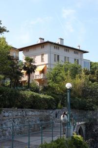 Apartments by the sea Lovran, Opatija - 7708 