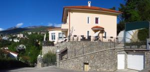 Apartments with a parking space Icici, Opatija - 7793