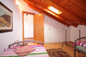 Apartments with a parking space Icici, Opatija - 7793