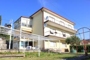 Apartments with a parking space Lovran, Opatija - 7808 