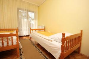 Apartments with a parking space Opric, Opatija - 7828