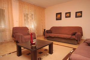 Apartments with a parking space Opatija - 7857