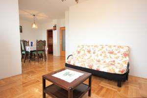 Apartments with a parking space Mali Losinj (Losinj) - 7944