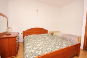 Apartments with a parking space Mali Losinj (Losinj) - 7944