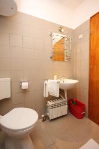 Apartments with a parking space Mali Losinj (Losinj) - 7940