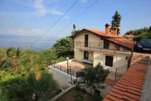 Apartments by the sea Medveja, Opatija - 7924 