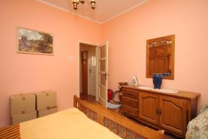 Apartments by the sea Cres - 7875