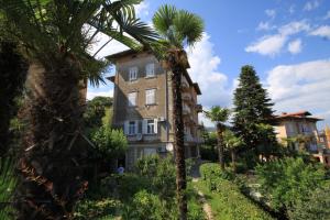 Apartments by the sea Lovran, Opatija - 7856