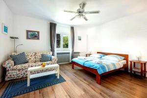 One-Bedroom Apartment with Terrace room in Apartments by the sea Artatore Losinj - 8020