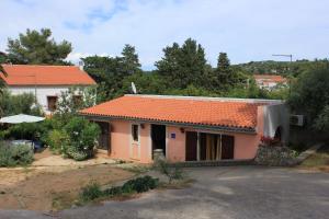 Apartments with a parking space Veli Losinj, Losinj - 8029 