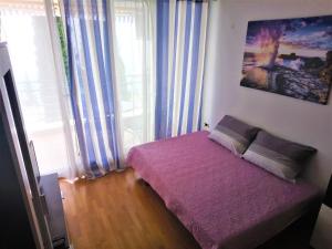 Apartments with a parking space Icici Opatija 7859